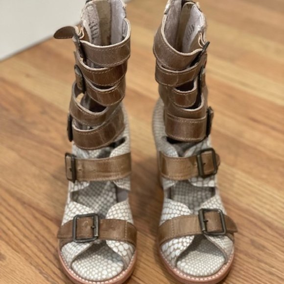 **SOLD** Freebird by Steven White Snake Bond - Picture 2 of 6